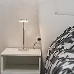 Luxury Apartments-la Dino Maky *