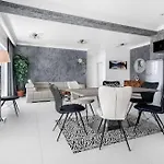 Luxury Apartments-la Dino Maky Apartment