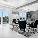 Apartment Luxury Apartments-la Dino Maky *
