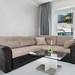 Luxury Apartments-la Dino Maky Apartment *