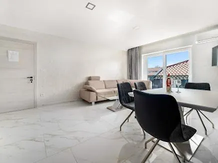 Apartment Luxury Apartments-la Dino Maky Vodice