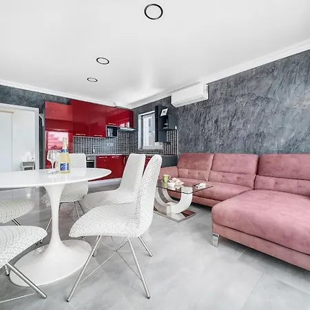 Апартаменты Luxury Apartments-la Dino Maky Водице