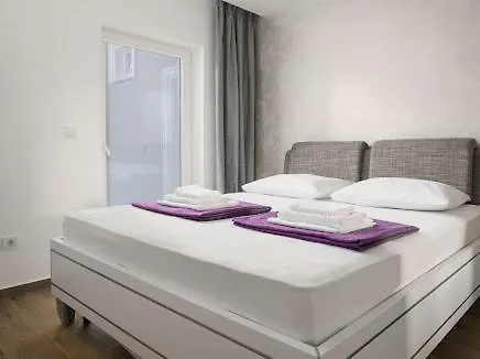 Luxury Apartments-la Dino Maky * וודיצה