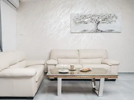 Apartment Luxury Apartments-la Dino Maky *