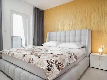 Apartment Luxury Apartments-la Dino Maky *