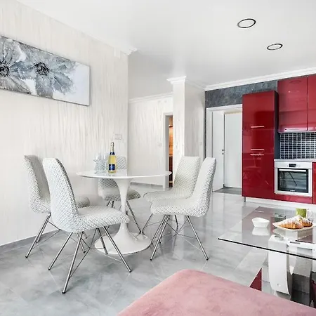 Апартаменты Luxury Apartments-la Dino Maky Водице