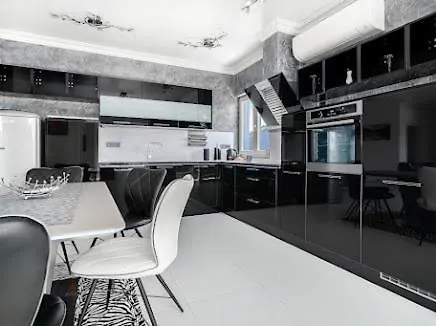 Luxury Apartments-la Dino Maky Appartamento