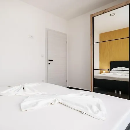 Luxury Apartments-la Dino Maky * Водице