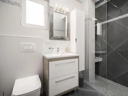 Luxury Apartments-la Dino Maky Appartamento *