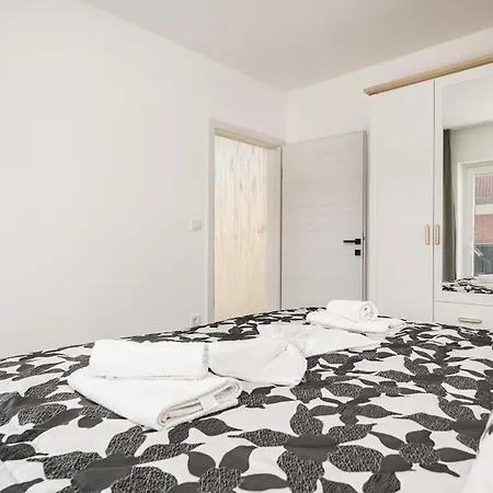 Apartment Luxury Apartments-la Dino Maky