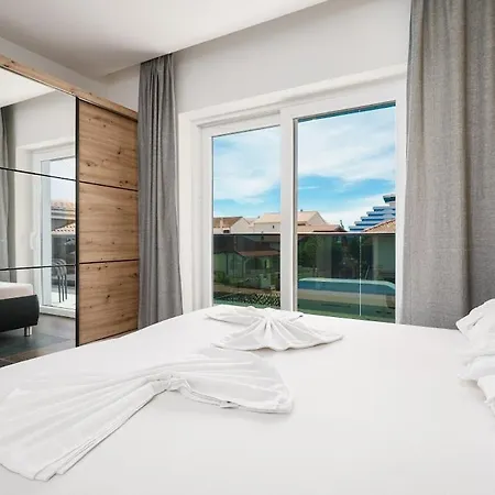 Luxury Apartments-la Dino Maky * וודיצה