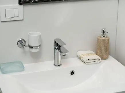 Luxury Apartments-la Dino Maky