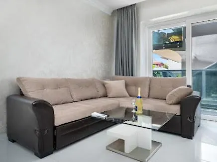 Luxury Apartments-la Dino Maky Апартаменты *