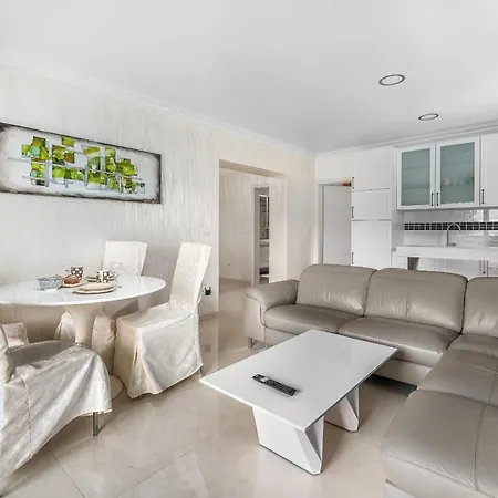 Апартаменты Luxury Apartments-la Dino Maky *