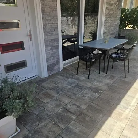 Luxury Apartments-la Dino Maky