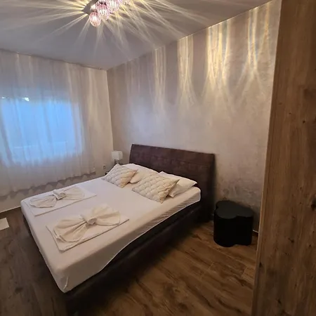 דירה Luxury Apartments-la Dino Maky וודיצה