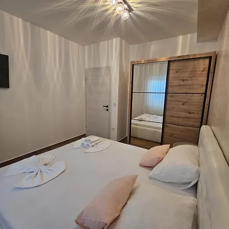 Luxury Apartments-la Dino Maky וודיצה